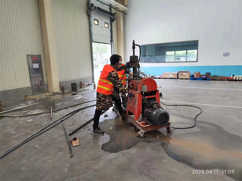 宁陕厂房地面下沉塌陷注浆加固施工